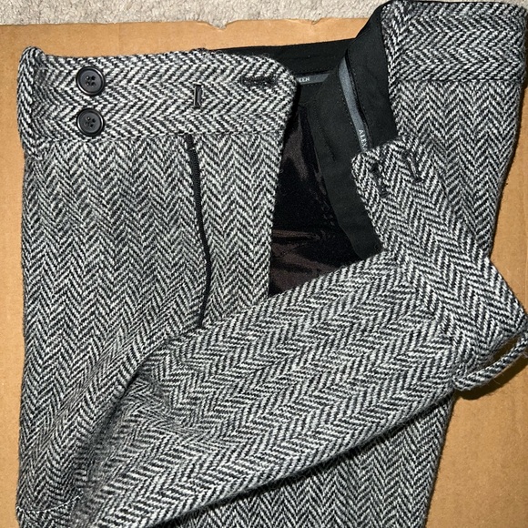 Alexander McQueen Wool Herringbone Cargo Pants. A. McQueen Era —Runway F/W 2009. - Picture 6 of 14